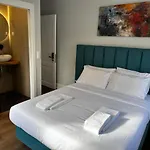 Relax And Explore And * Lisboa