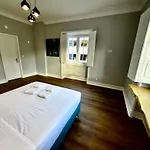 Relax And Explore And Alojamento de Acomodação e Pequeno-almoço Lisboa