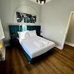 Relax And Explore And Alojamento de Acomodação e Pequeno-almoço Lisboa