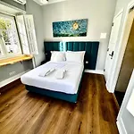 Bed & Breakfast Relax And Explore And *