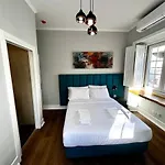 Relax And Explore And Bed & Breakfast *