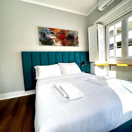 Relax And Explore And Bed and breakfast Lisboa