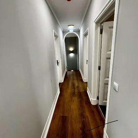 Relax And Explore And * Lisboa