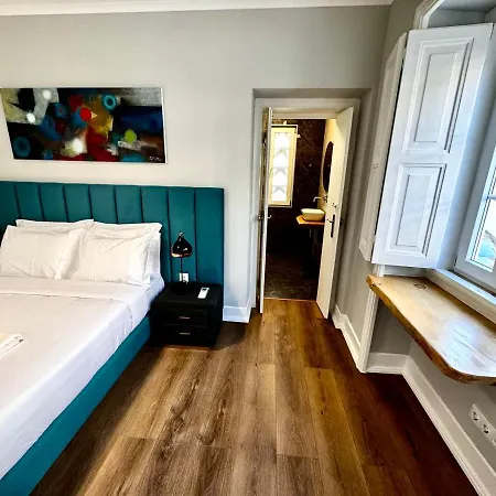 Relax And Explore And Lisboa