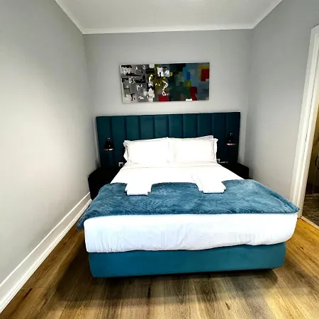 Bed and breakfast Relax And Explore And *