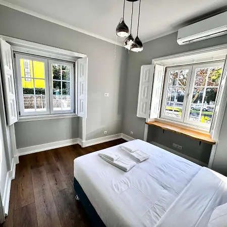 Relax And Explore And Bed & Breakfast Lisbon