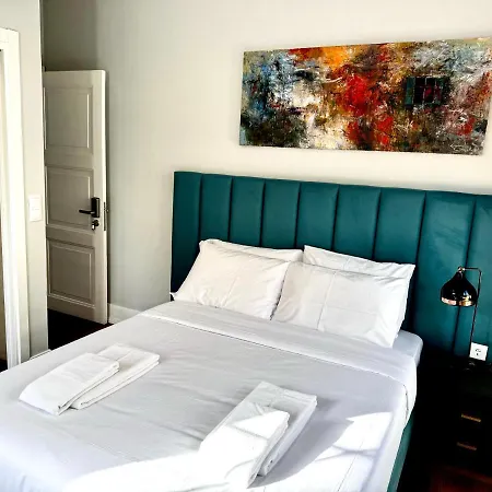 Bed and breakfast Relax And Explore And *