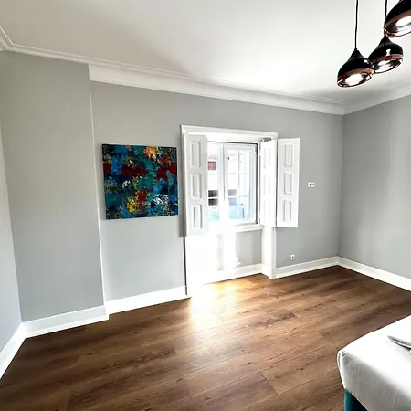 Relax And Explore And Bed and breakfast