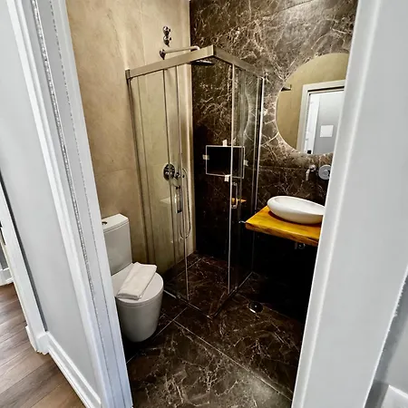 Relax And Explore And Lisboa