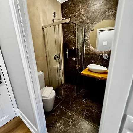 Relax And Explore And * Lisboa