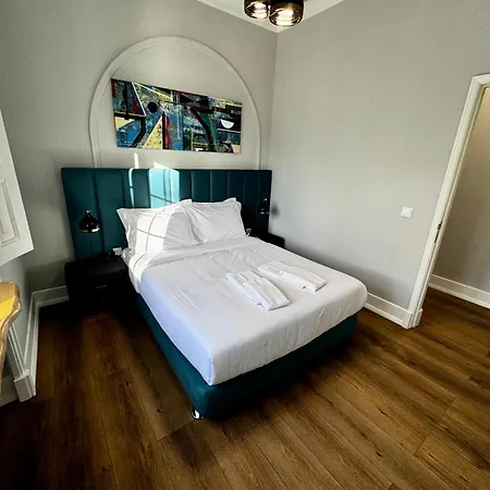 Relax And Explore And Bed & Breakfast Lisboa