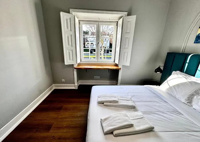 Relax And Explore And Bed & Breakfast