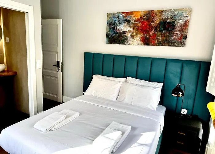 Bed & Breakfast Relax And Explore And *