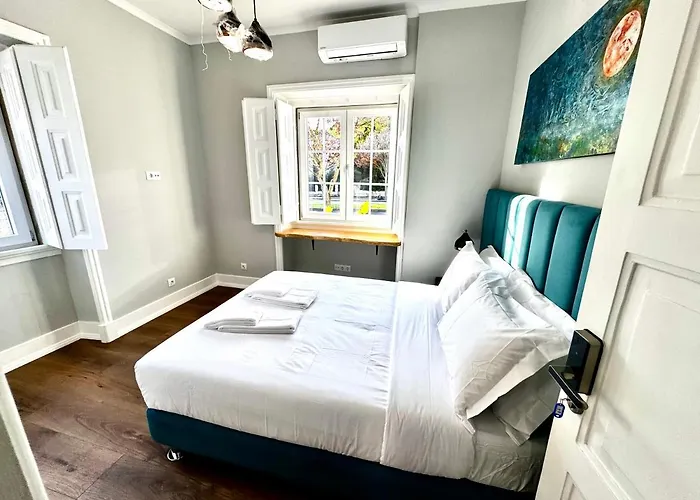 Bed & Breakfast Relax And Explore And Lissabon
