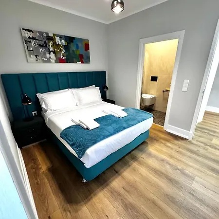Bed and breakfast Relax And Explore And *