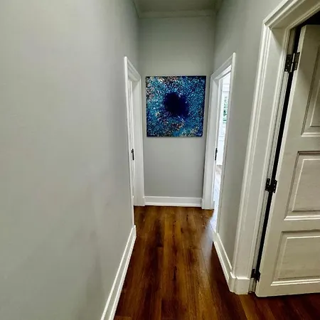 Relax And Explore And Готель типу 