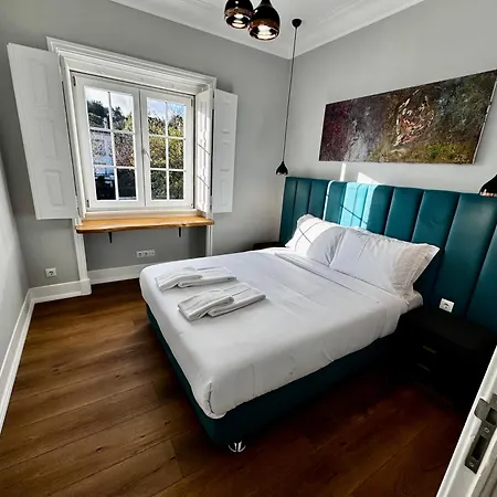 Relax And Explore And Bed and breakfast