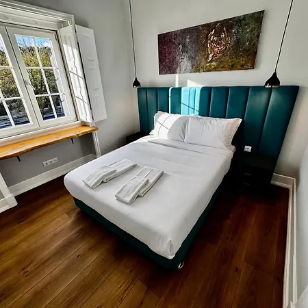 Relax And Explore And Bed and breakfast Lisboa