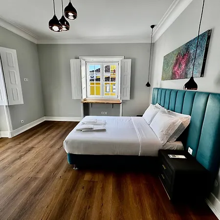 Relax And Explore And Bed and breakfast