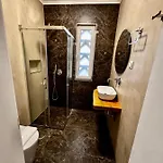 Bed and Breakfast Relax And Explore And *