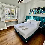 Bed and Breakfast Relax And Explore And *