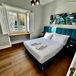 Relax And Explore And Bed and Breakfast
