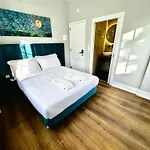 Relax And Explore And Bed and Breakfast