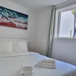Relax And Explore And Bed and Breakfast